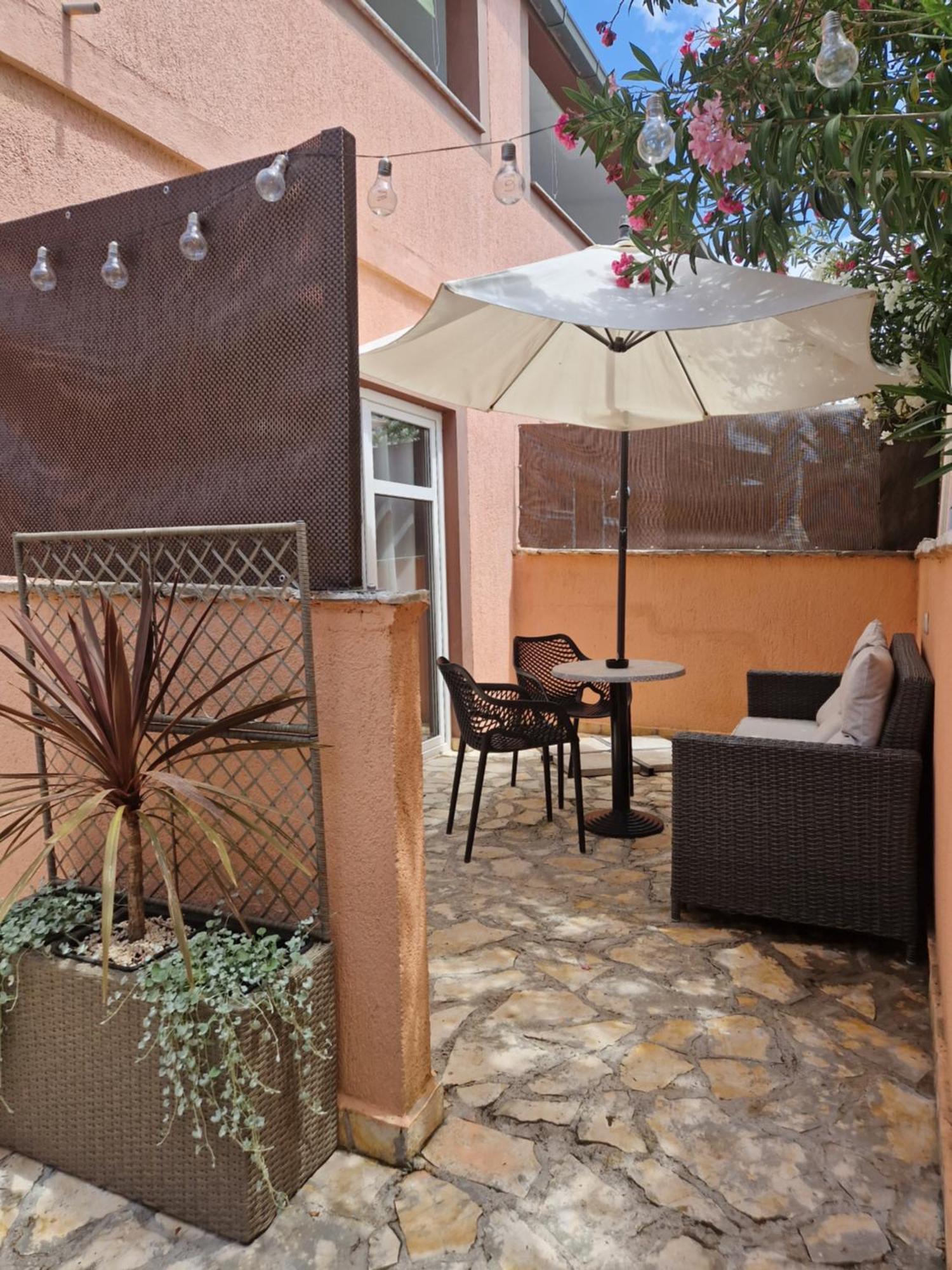 Aurelia Apartments, Вир Екстер'єр фото